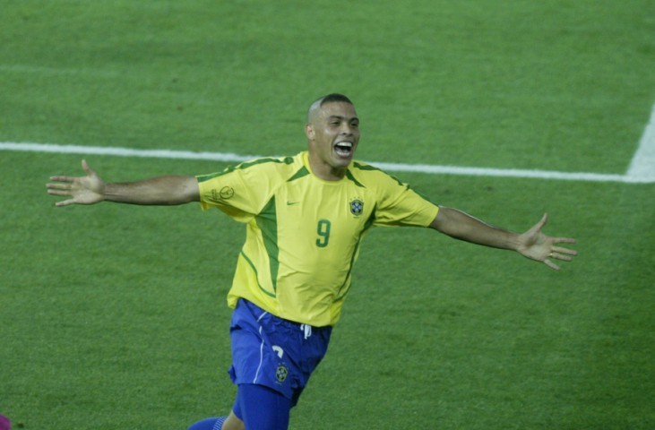Copa de 2002: baixe o pôster do quinto título mundial da seleção