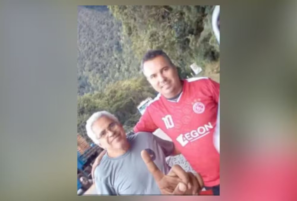 José Severino e o filho, Décio, foram mortos em Nova Iguaçu — Foto: Reprodução