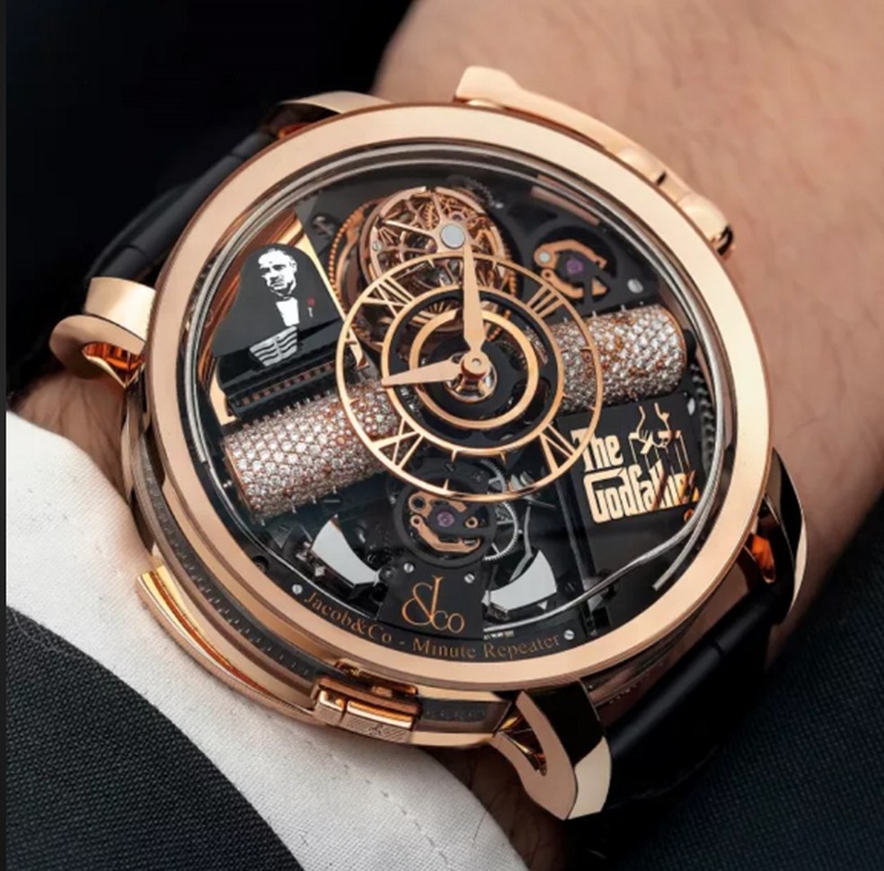 Vinicius Jr. compra relógio de R$ 2,3 milhões — Foto: Instagram