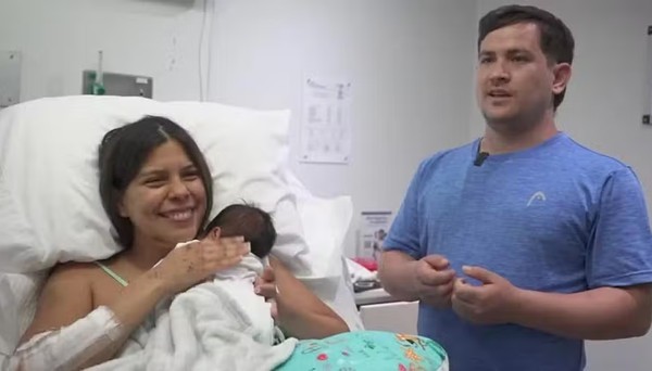 'Enquanto ele estivesse vivo, eu estaria', diz m&atilde;e resgatada de escombros com beb&ecirc; de 18 dias ap&oacute;s terremotos na Venezuela