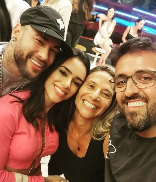 Neymar, Bruna Biancardi, Paula e André Akkari — Foto: rep/ instagram