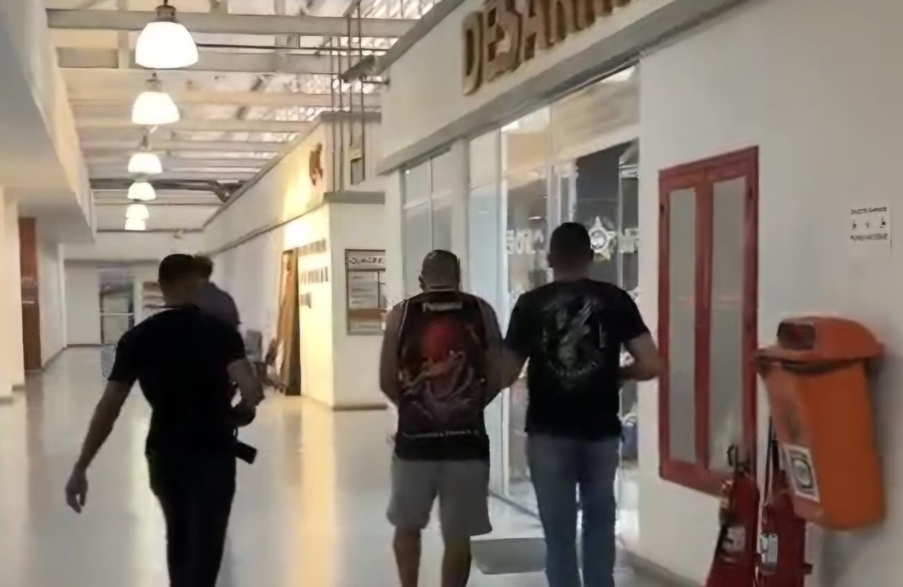 Homem que exigia dinheiro para dar fim a falsas investigações é preso na Zona Sudoste do Rio
