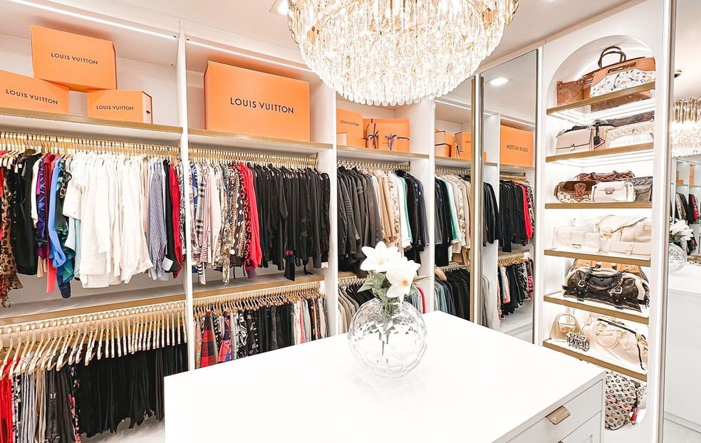 Parece loja! Zilu mostra closet gigante de nova mansão nos EUA; fotos