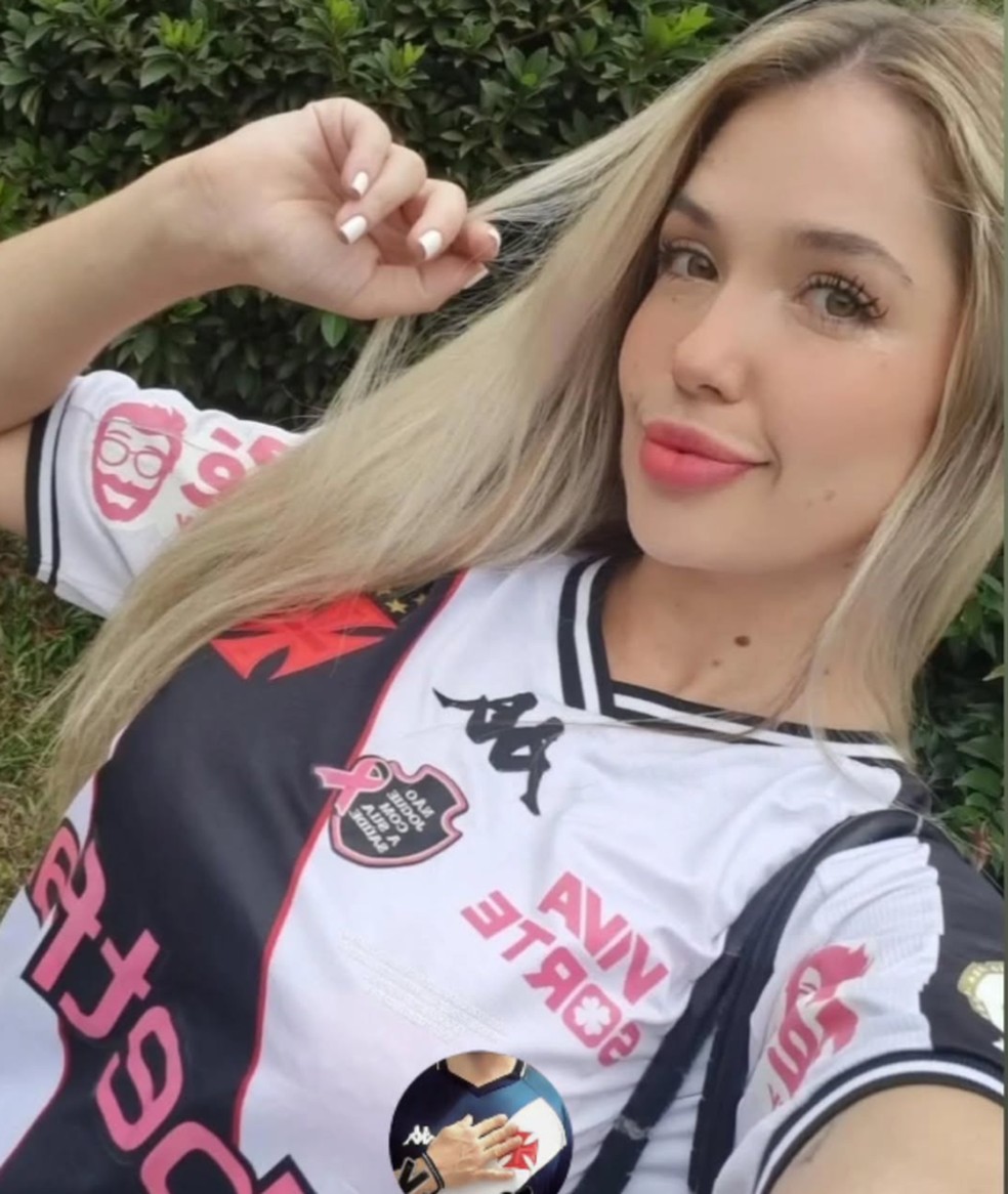A advogada Larissa Ferrari confirma romance com o jogador francês Dimitri Payet, do Vasco — Foto: Reprodução/Instagram