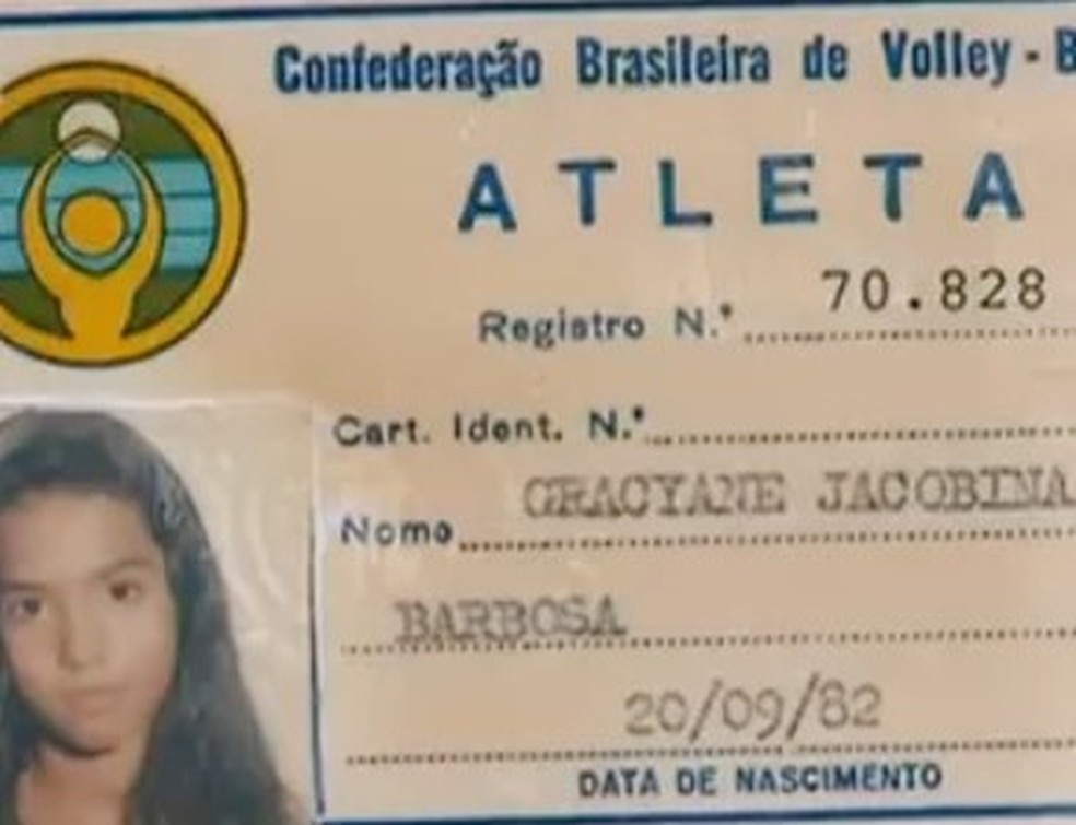 Gracyanne Barbosa foi atleta de vôlei — Foto: Reprodução/SportTV