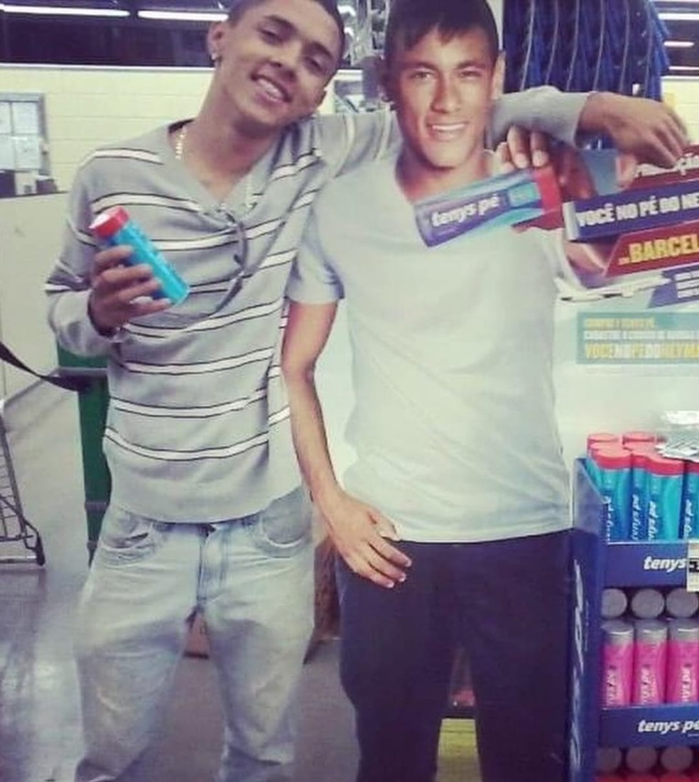 Buzeira diz que ficou milionário vendendo rifas pela internet — Foto: rep/ instagram