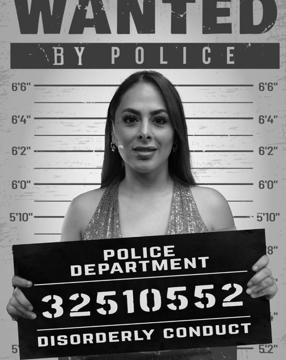 Gloria Torres retoca foto de fichamento em delegacia no M&eacute;xico &mdash; Foto: Reprodu&ccedil;&atilde;o/Instagram