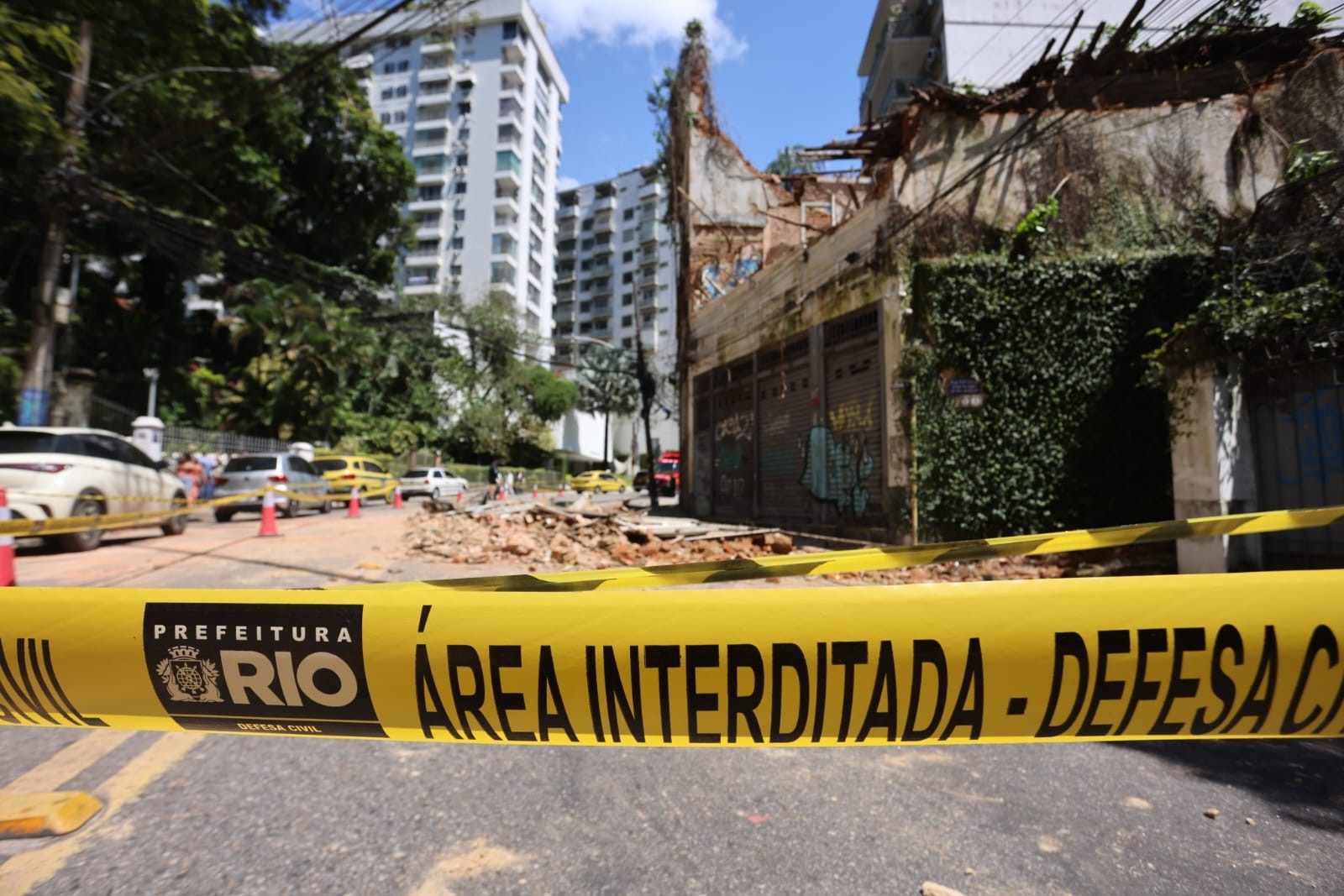 Após desabamento, Prefeitura vai desapropriar casarões no Cosme Velho