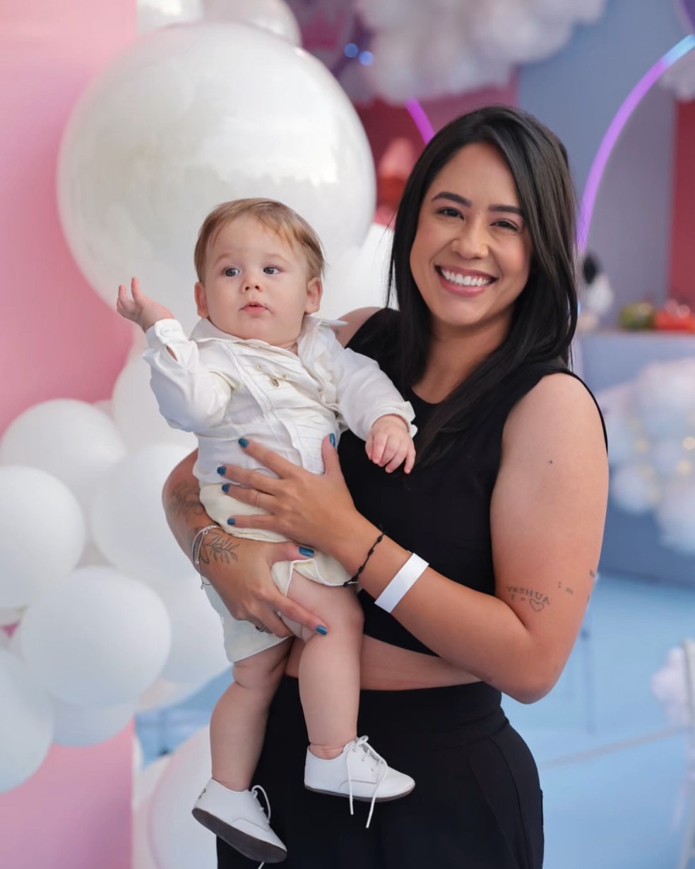 Monyque Costa com o sobrinho José Leonardo — Foto: reprodução/ instagram