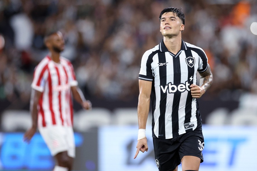 Botafogo vence o Bangu com tranquilidade e leva a Taça Rio