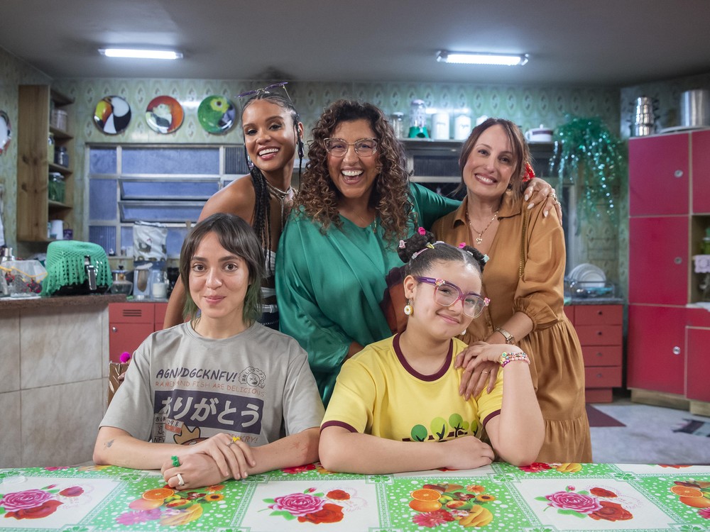 Xande de Pilares surge ao lado de Regina Casé no sitcom ‘Tô nessa!’: ‘É ...