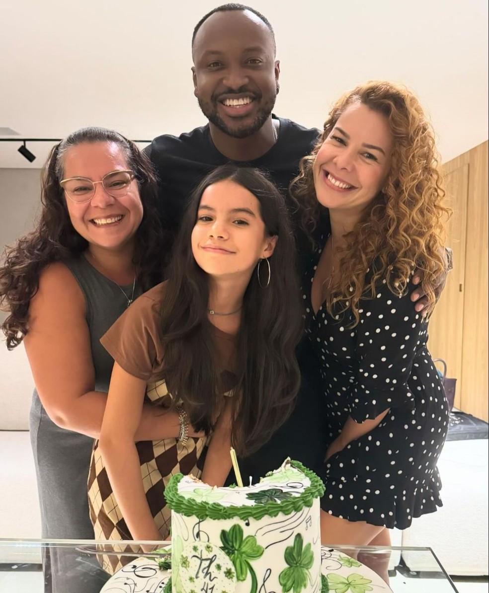 Thiaguinho celebra aniversário com a ex, Fernanda Souza — Foto: Instagram