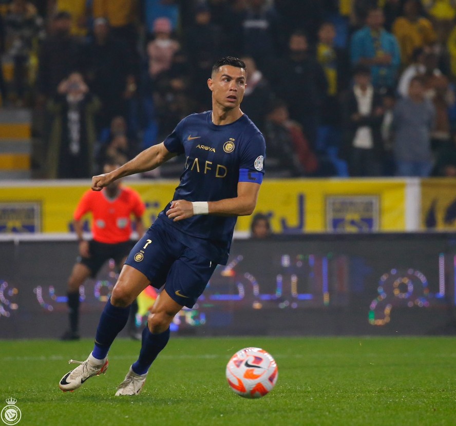 Al-Nassr, time de Cristiano Ronaldo e Luís Castro, oficializa contratação  de Mané