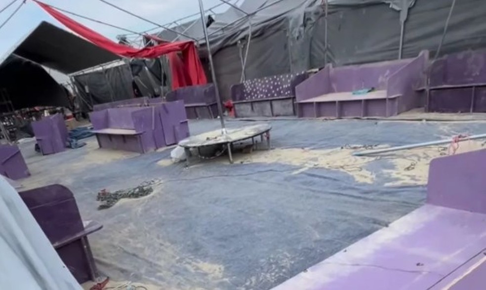 Interior do 'Domo da Orgia' após tempestade de areia — Foto: Reprodução/Instagram