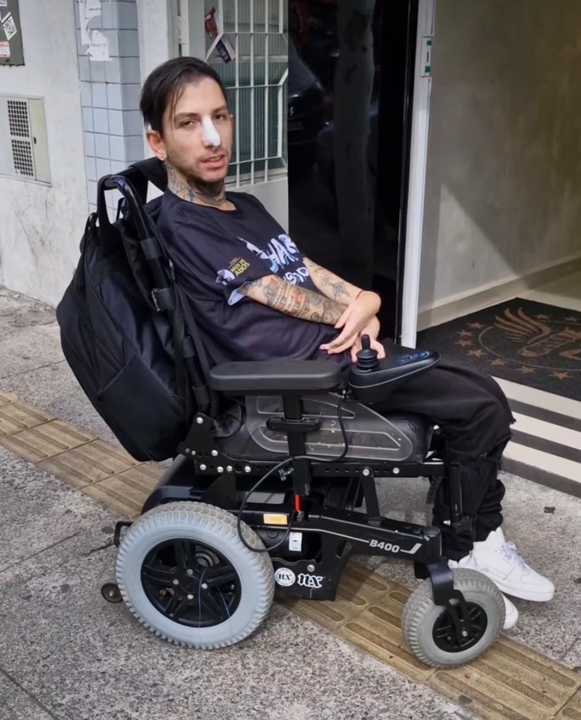 Cadeirante que gravou com Andressa Urach revela quanto fatura com ...