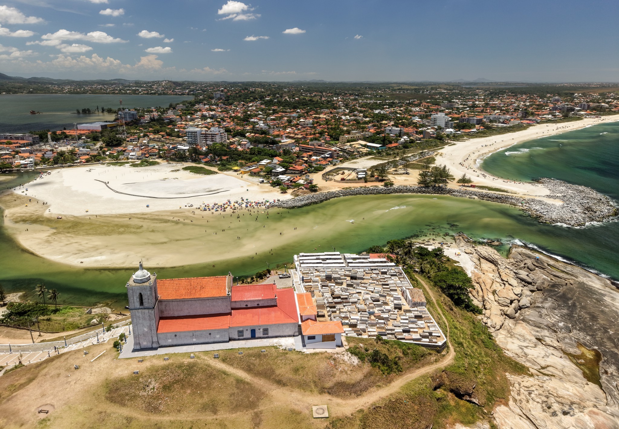 Petróleo torna Saquarema o município com o maior PIB per capita do país , mas renda de moradores é baixa