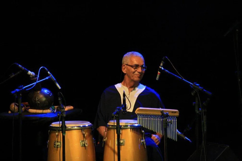 O percussionista Laudir de Oliveira durante apresentação — Foto: Reprodução