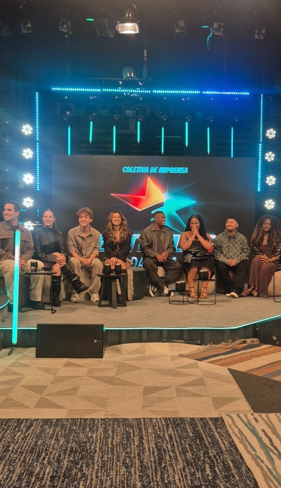 Finalistas do 'Estrelas da casa' participam de último treinamento da vida de artista: coletiva de imprensa; saiba o que é