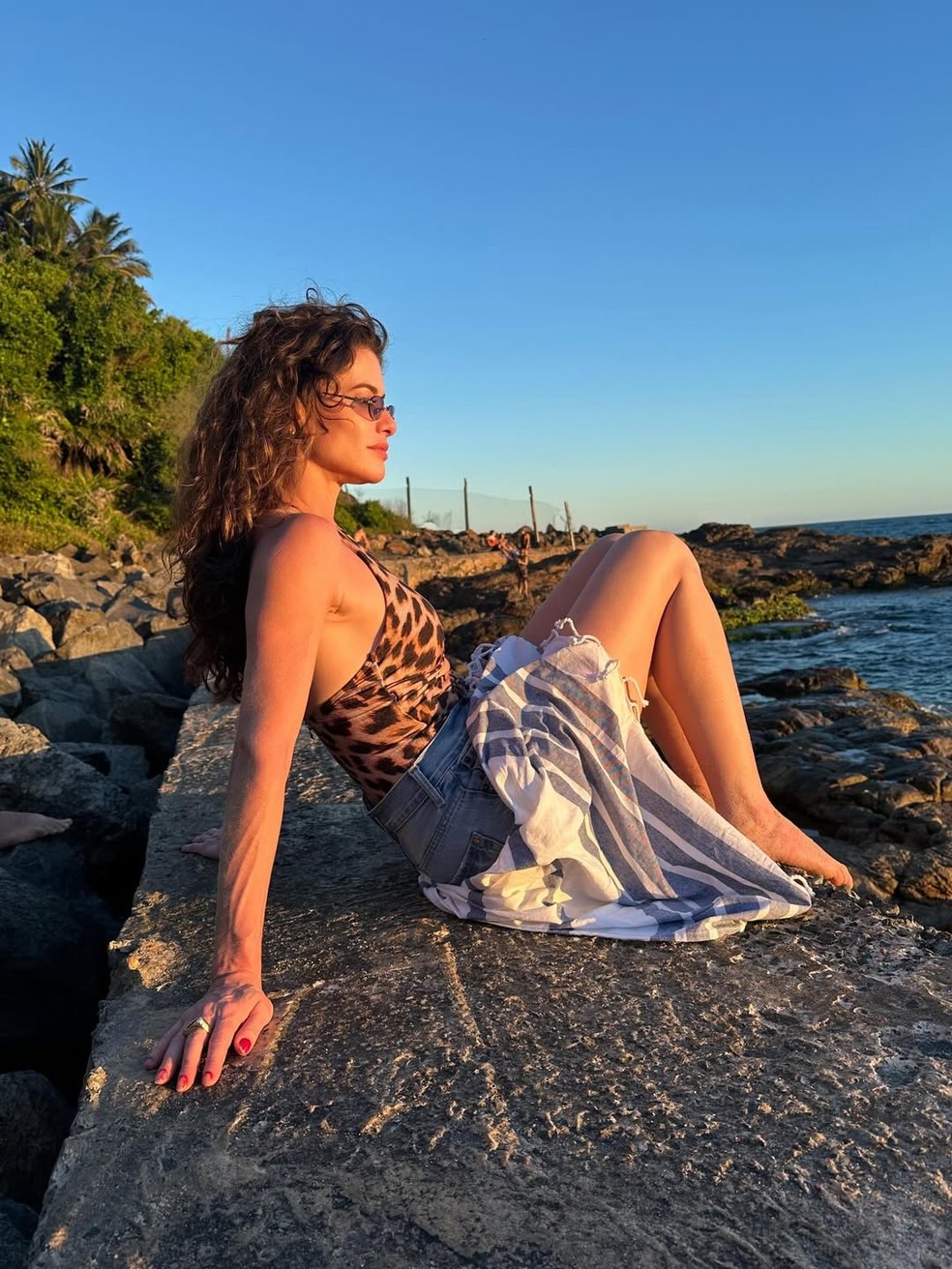 Alinne Moraes está de recesso em Salvador, na Bahia — Foto: Adriane Lisboa/Reprodução/Instagram