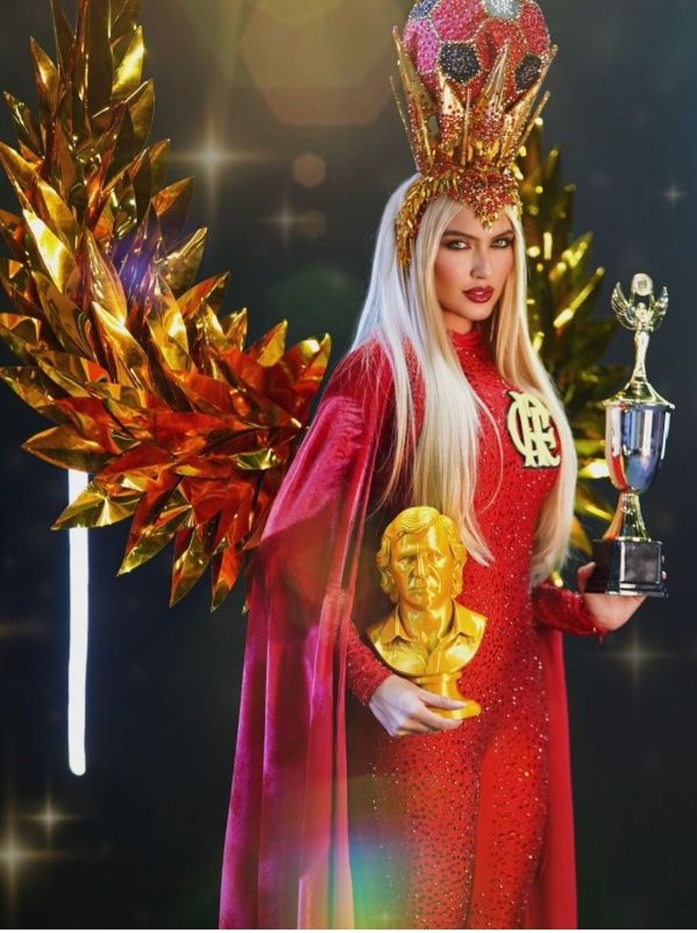 Ex de Gonzalo Plata, miss homenageia o Flamengo em concurso