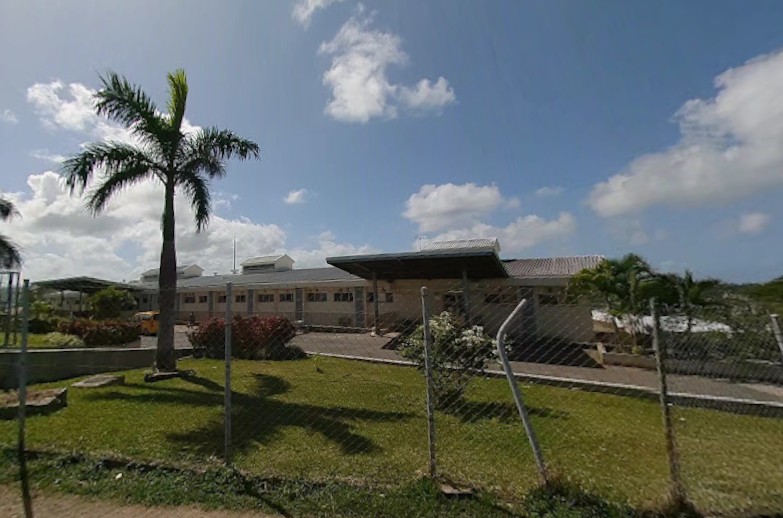 Médico de um dos menores países do mundo pede que homens parem de injetar ‘substâncias estranhas’ nas genitais