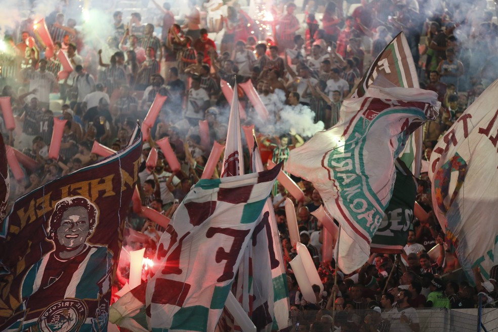 Festa da torcida do Fluminense no Maracanã — Foto: Marcelo Theobald/Agência O Globo