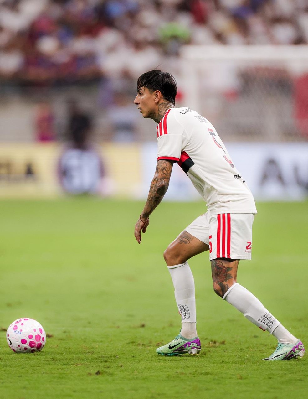 Erick Pulgar durante jogo entre Bahia e Flamengo — Foto: Gilvan de Souza/Flamengo