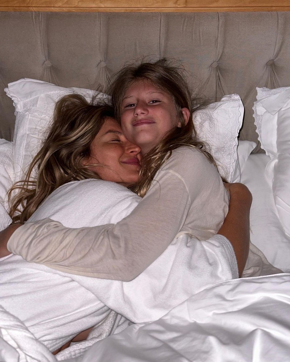 Gisele Bündchen e a filha Vivian — Foto: reproduçao