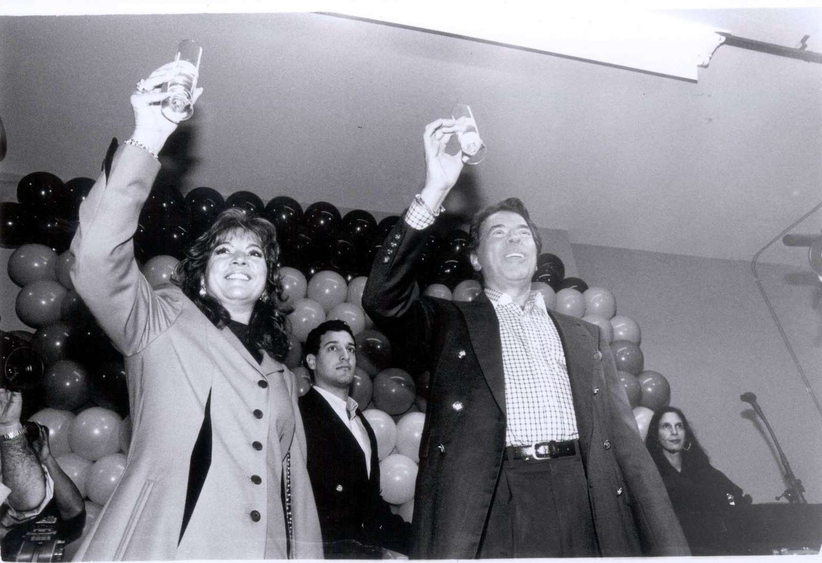 Silvio Santos com a mulher, Íris Abravanel  — Foto: DIÁRIO POPULAR/ARMANDO FAVARO