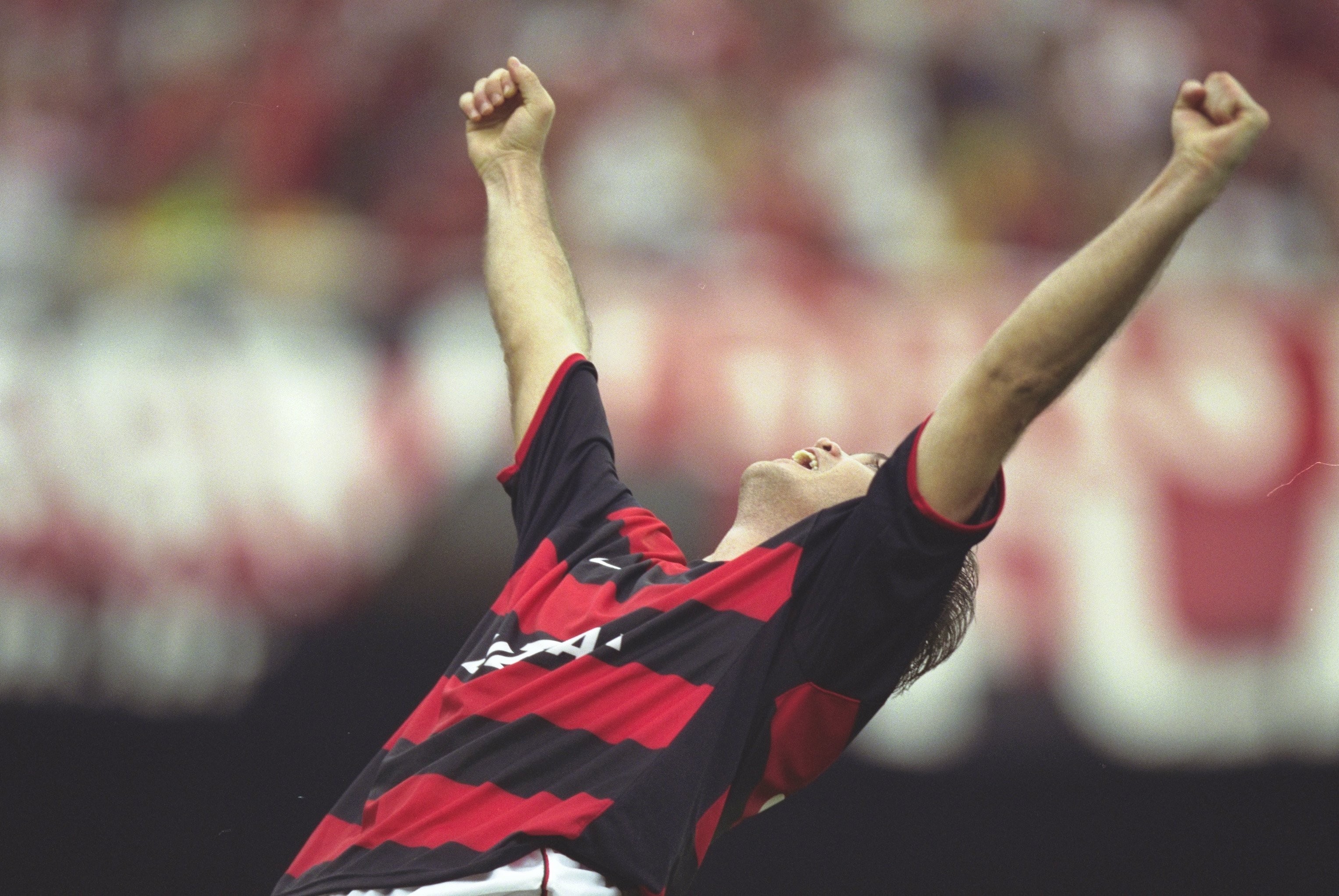 25 ANOS DO MILAGRE! FLAMENGO LANÇA LINHA MINUTO 43 EM HOMENAGEM A PETKOVIC