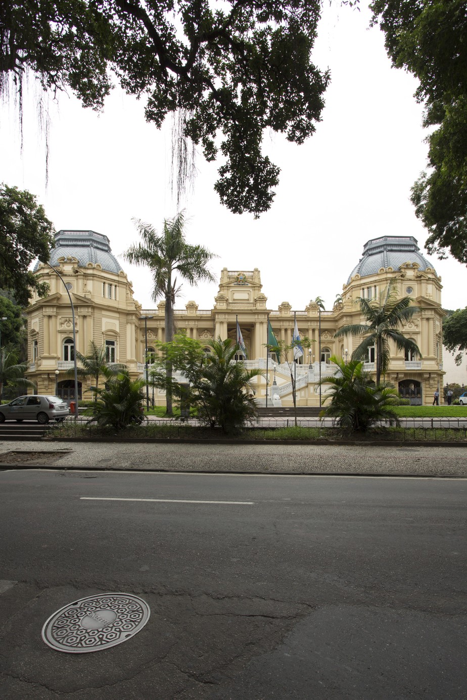 A fachada do Palácio Guanabara