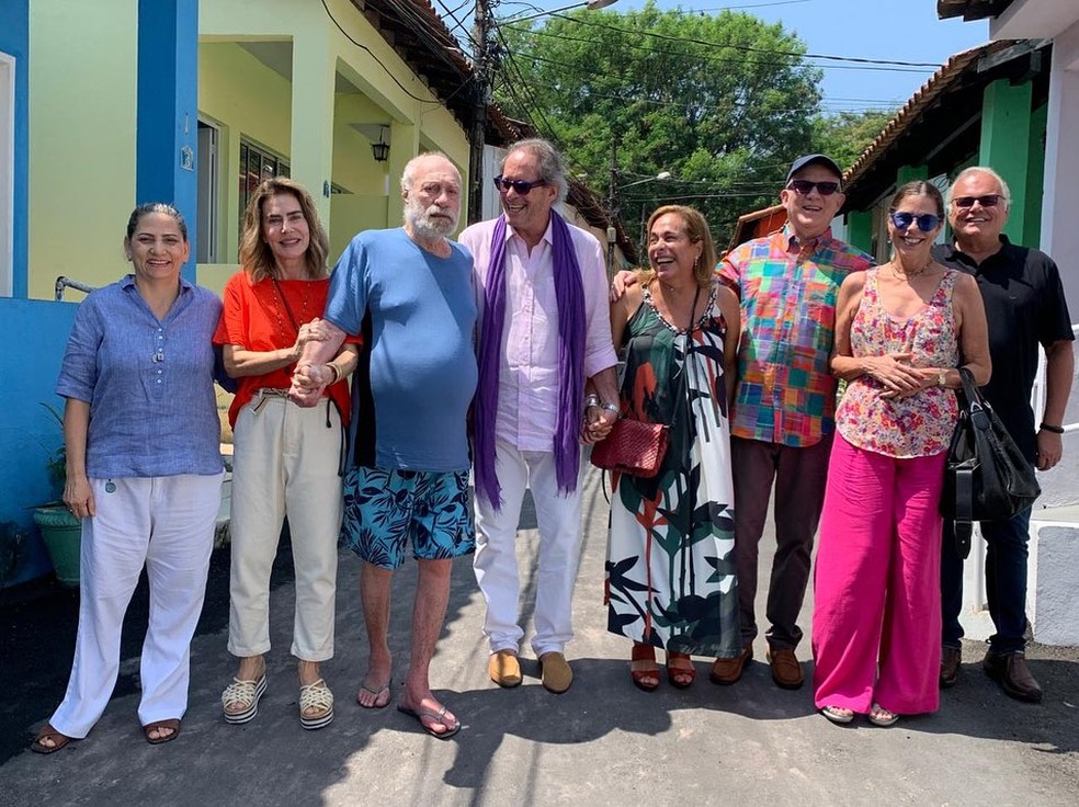 Cissa Guimarães visita o ex-marido, o ator Paulo César Pereio, no ...