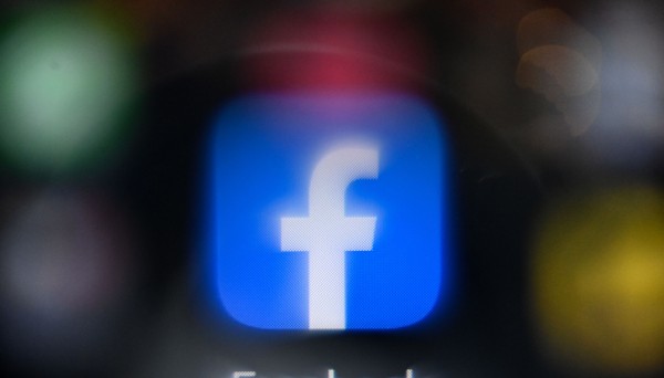 Justiça suspende indenização de R$ 5 mil a usuários do WhatsApp e Facebook