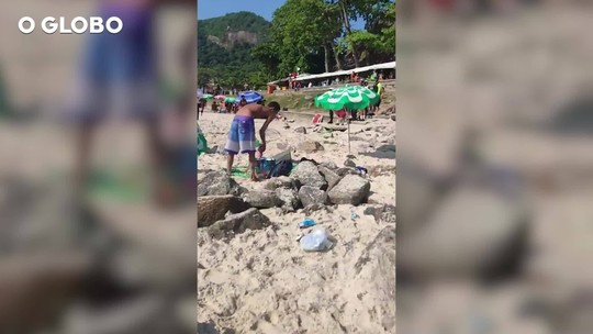 PMs são atacados por criminosos após furtos em série na Praia do Leme; vídeo