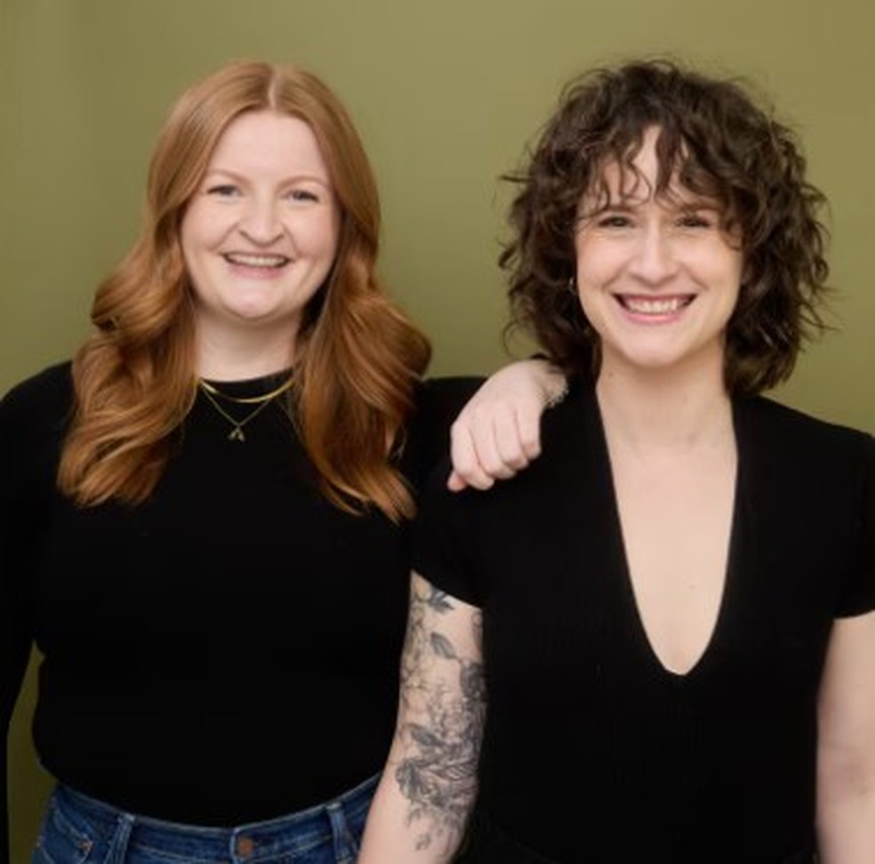 Grace Bennett (à esquerda) e Katie Aitken, sócias na Bonjibon — Foto: Reprodução