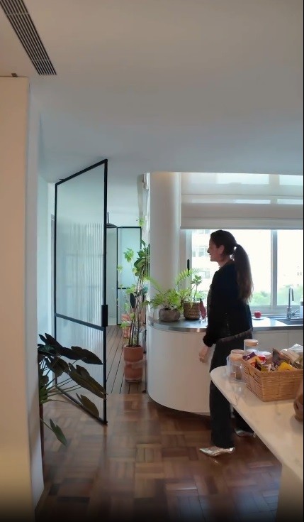 Alessandra Negrini coloca à venda apartamento em São Paulo — Foto: Reprodução/Instagram