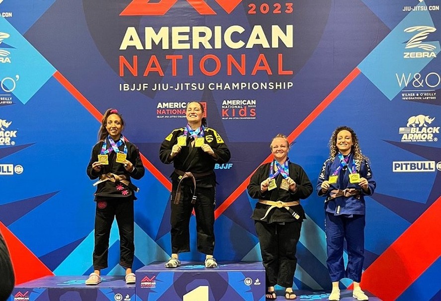 Após 4 medalhas de ouro no American National de Jiu-Jitsu, brasileira ...