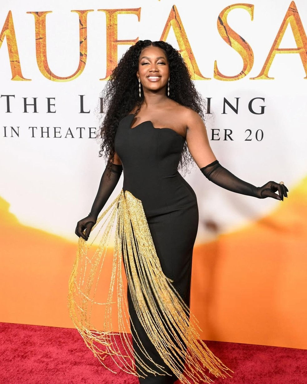 Iza em evento de lançamento de 'Mufasa: o Rei Leão' — Foto: Reprodução/Instagram