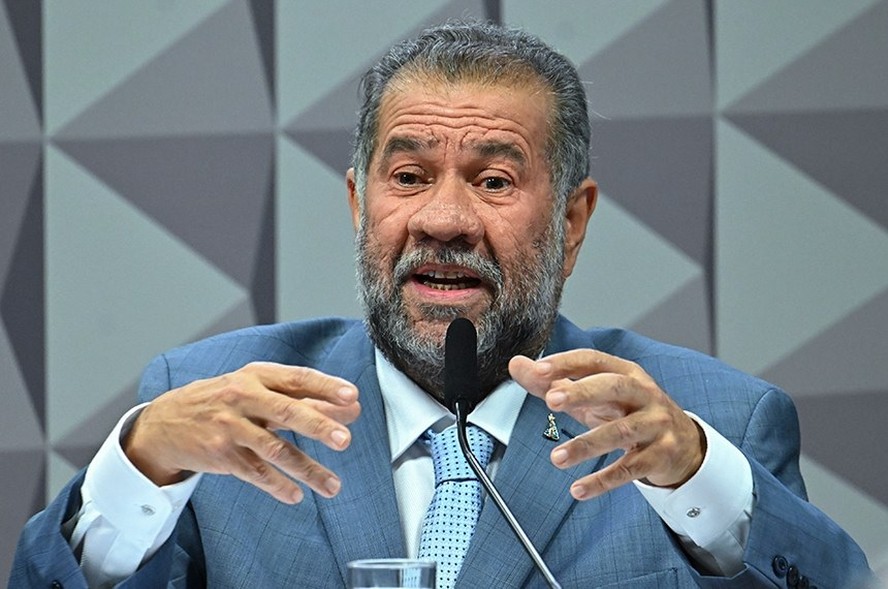 Carlos Lupi depõe na CPMI do INSS e nega envolvimento e omissão em ...
