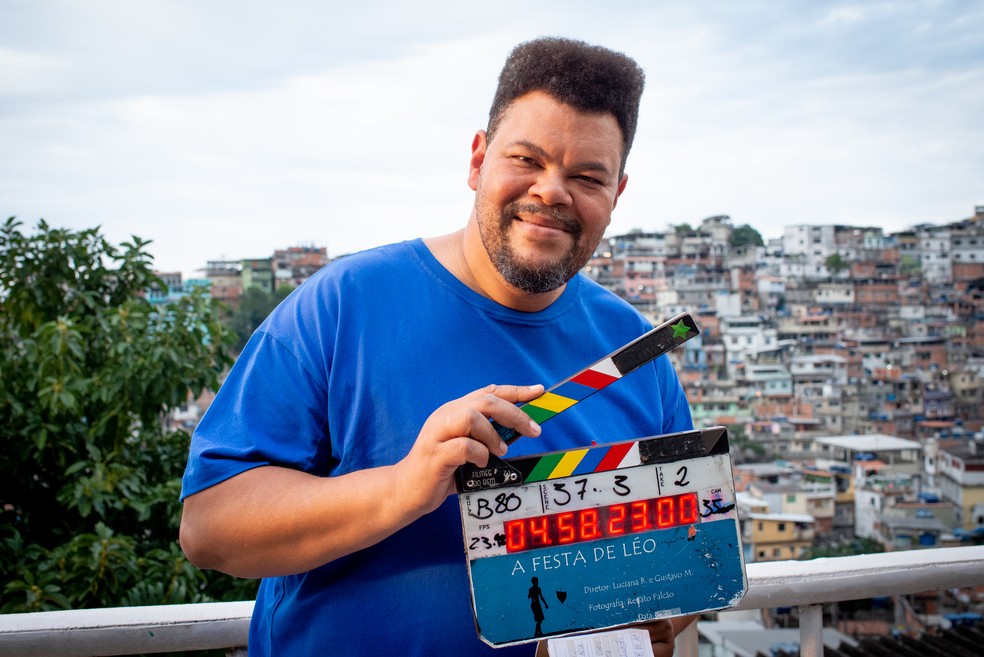 Babu Santana gravou o filme "A festa de Léo" no Vidigal — Foto: Mariana Vianna/Divulgação
