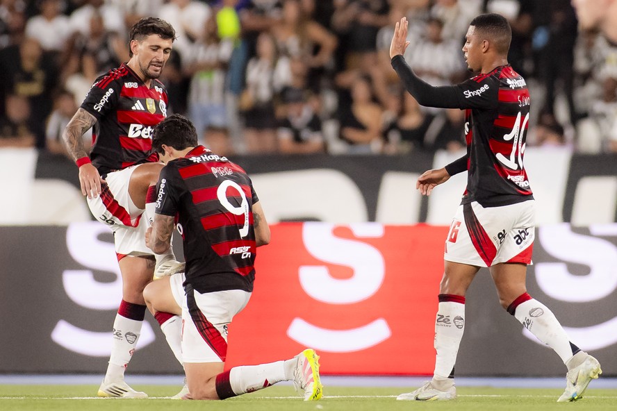 Flamengo vence o Botafogo pelo Brasileirão