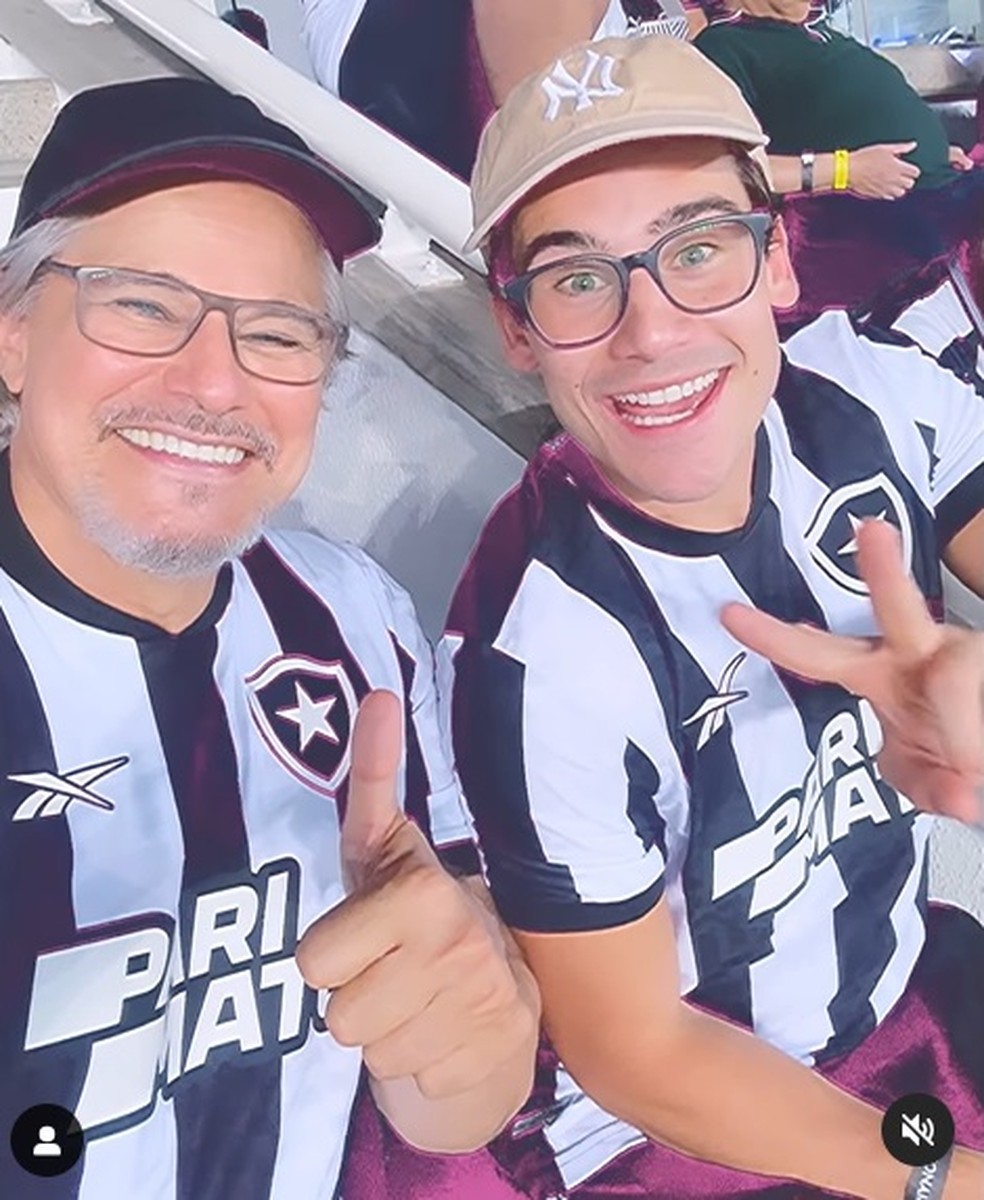Edson Celulari e Nicolas Prattes no estádio para torcer pelo Botafogo — Foto: Reprodução/Instagram