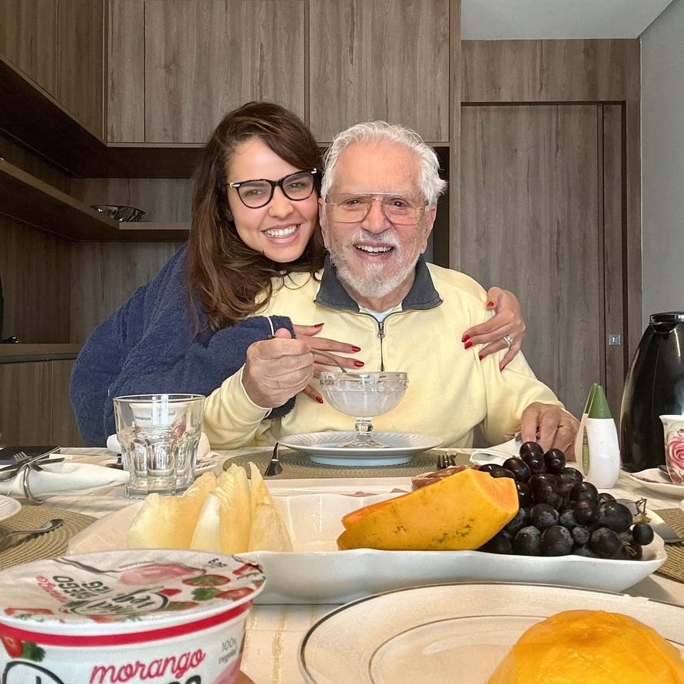 Carlos Alberto de N&oacute;brega &eacute; casado com a m&eacute;dica Renata Domingues &mdash; Foto: Reprodu&ccedil;&atilde;o/Instagram