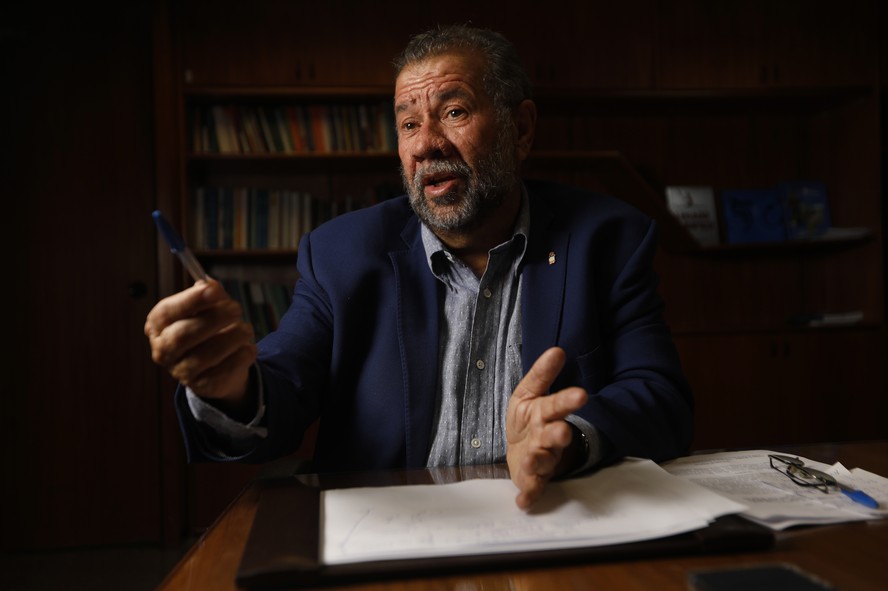 Crise no INSS: auxiliares de Lula dizem que Carlos Lupi deve deixar o ...