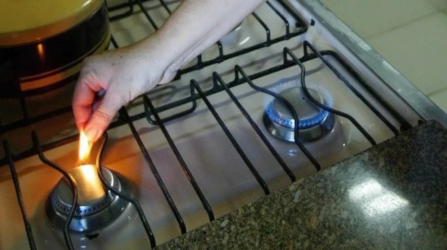 As quedas só valem para o gás canalizado, como o usado em cozinhas e em postos de combustíveis