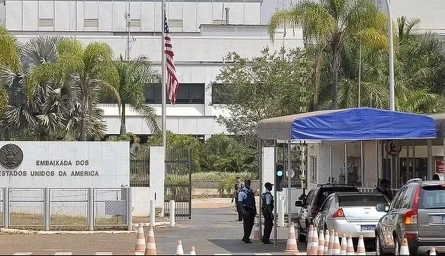 EUA suspendem atendimento na Embaixada e em consulados no Brasil por questões de segurança
