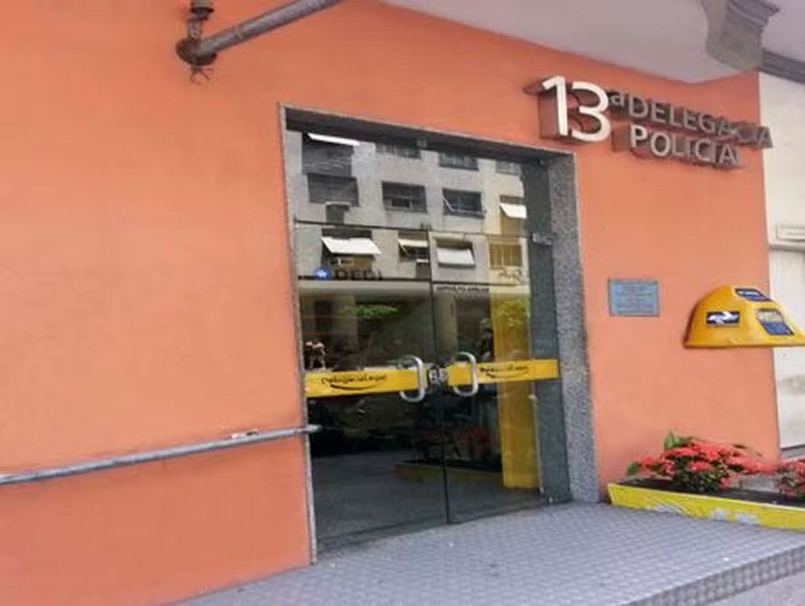 Polícia prende homem suspeito de perseguir alunas de escola em Copacabana