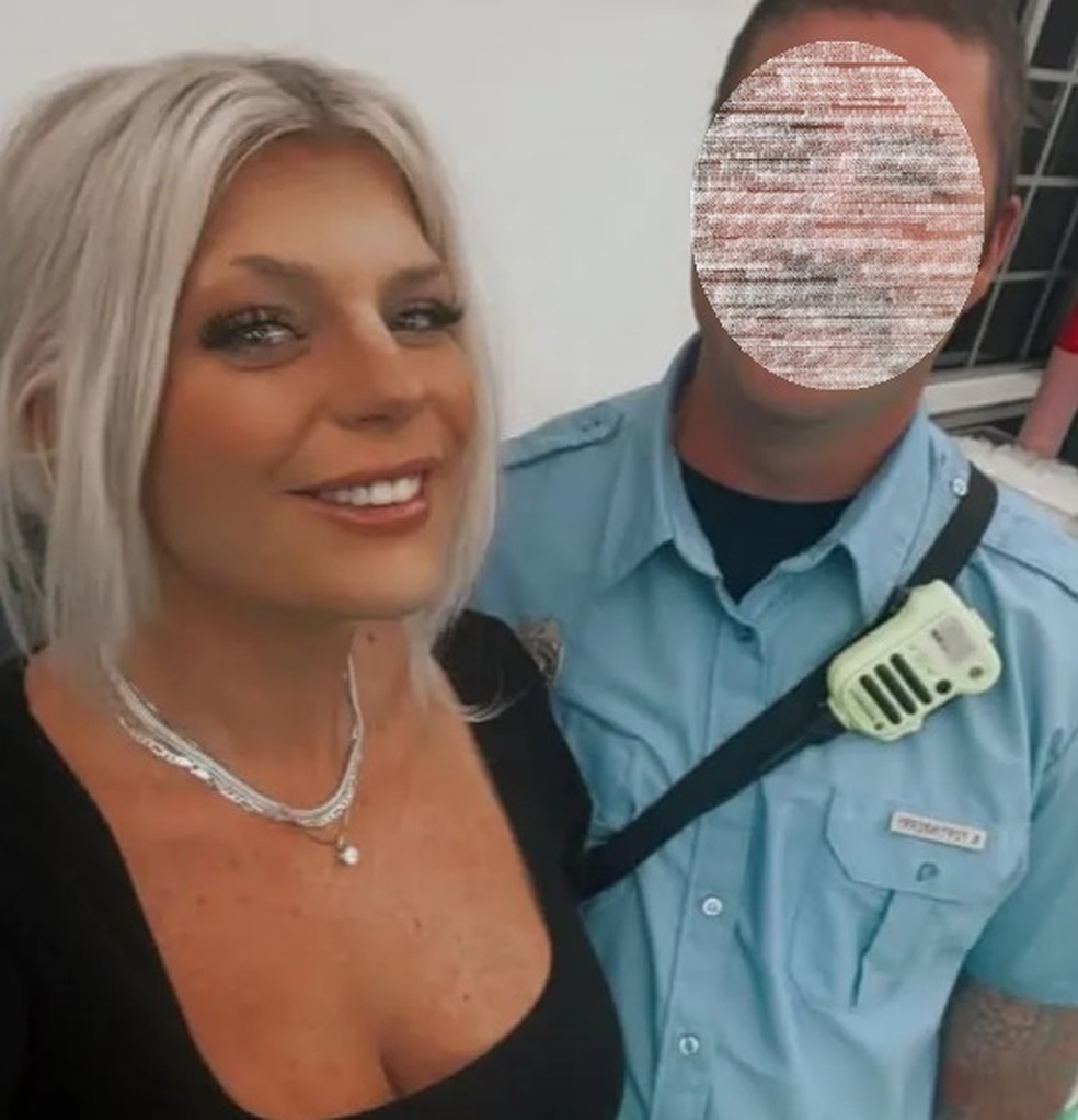 Professora casada presa sob suspeita de abusar de 10 meninos culpa a sua perda de peso pelos