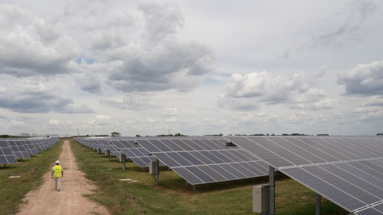 'É um problema que todo mundo sabe, mas ninguém consegue atuar', diz associação de energia solar sobre milícias 