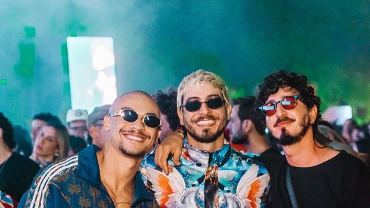 Johnny Massaro Vive Novo Romance Com Estudante de Direito em Circuito Discreto